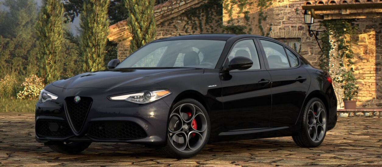 New 2022 Alfa Romeo Giulia Veloce for sale Sold at Rolls-Royce Motor Cars Greenwich in Greenwich CT 06830 1