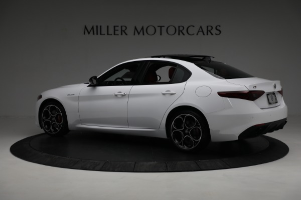 New 2022 Alfa Romeo Giulia Veloce for sale Sold at Rolls-Royce Motor Cars Greenwich in Greenwich CT 06830 4