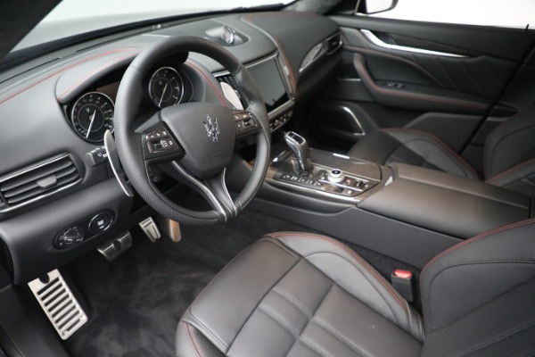 New 2022 Maserati Levante Modena for sale $113,696 at Rolls-Royce Motor Cars Greenwich in Greenwich CT 06830 14