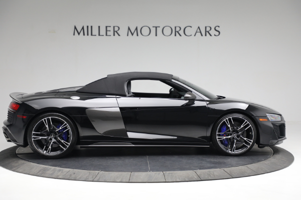 Used 2022 Audi R8 5.2 quattro V10 perform. Spyder for sale Sold at Rolls-Royce Motor Cars Greenwich in Greenwich CT 06830 17