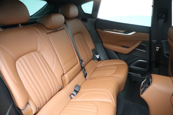 New 2022 Maserati Levante GT for sale Sold at Rolls-Royce Motor Cars Greenwich in Greenwich CT 06830 17