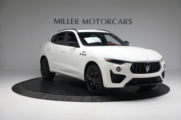 New 2022 Maserati Levante Modena for sale $113,075 at Rolls-Royce Motor Cars Greenwich in Greenwich CT 06830 11