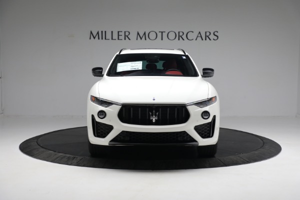New 2022 Maserati Levante Modena for sale $113,075 at Rolls-Royce Motor Cars Greenwich in Greenwich CT 06830 12