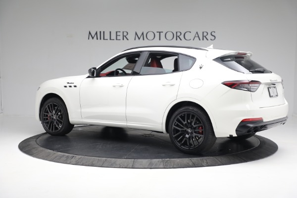 New 2022 Maserati Levante Modena for sale $113,075 at Rolls-Royce Motor Cars Greenwich in Greenwich CT 06830 4