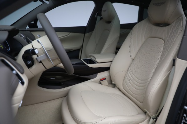 Used 2022 Aston Martin DBX for sale $227,646 at Rolls-Royce Motor Cars Greenwich in Greenwich CT 06830 14