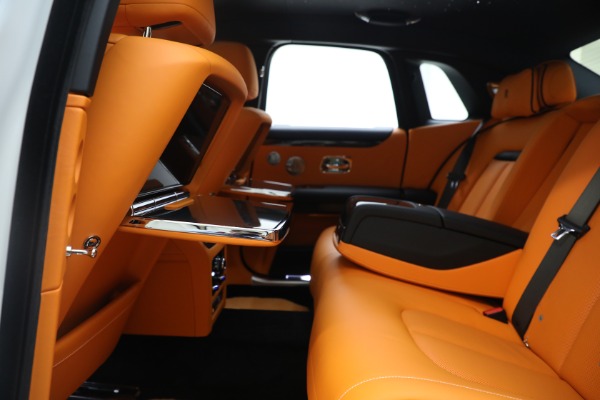 Used 2022 Rolls-Royce Ghost Black Badge for sale $394,900 at Rolls-Royce Motor Cars Greenwich in Greenwich CT 06830 18