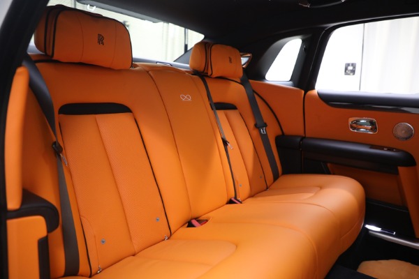 Used 2022 Rolls-Royce Ghost Black Badge for sale $394,900 at Rolls-Royce Motor Cars Greenwich in Greenwich CT 06830 24