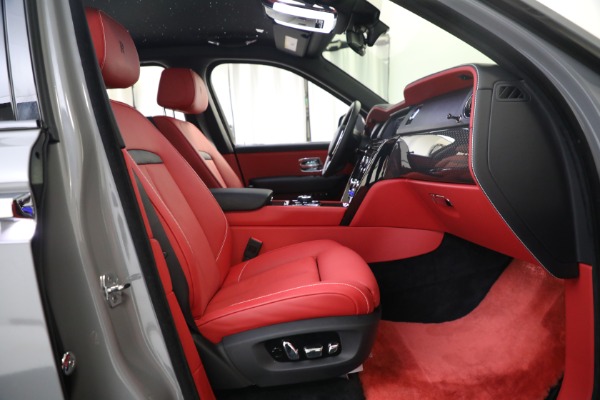 Used 2022 Rolls-Royce Black Badge Cullinan for sale Sold at Rolls-Royce Motor Cars Greenwich in Greenwich CT 06830 25
