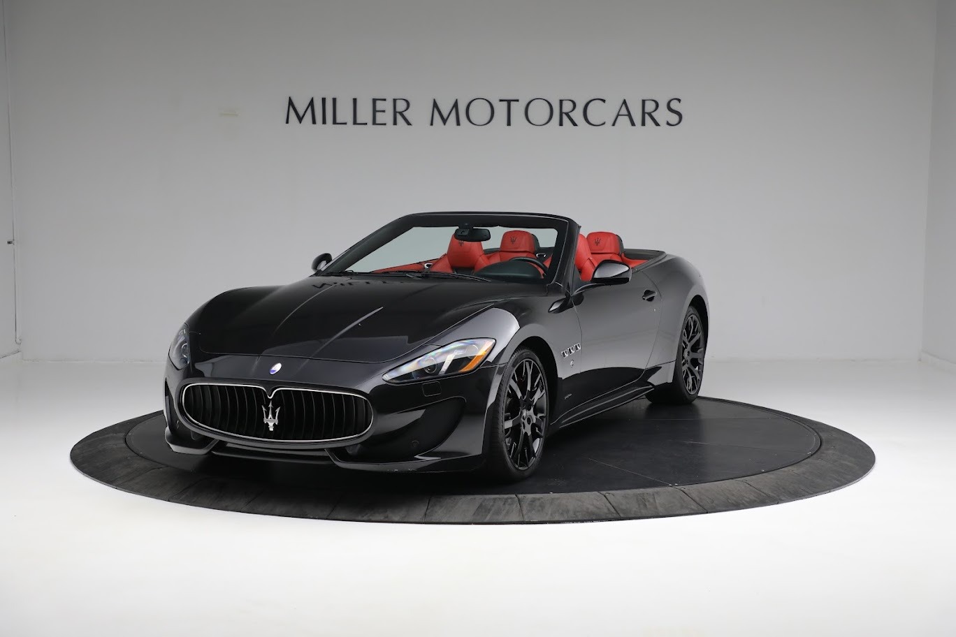 Used 2014 Maserati GranTurismo for sale $79,900 at Rolls-Royce Motor Cars Greenwich in Greenwich CT 06830 1