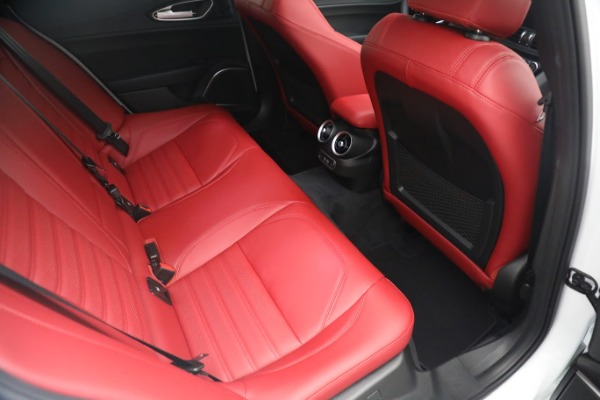 New 2022 Alfa Romeo Giulia Sprint for sale Sold at Rolls-Royce Motor Cars Greenwich in Greenwich CT 06830 27