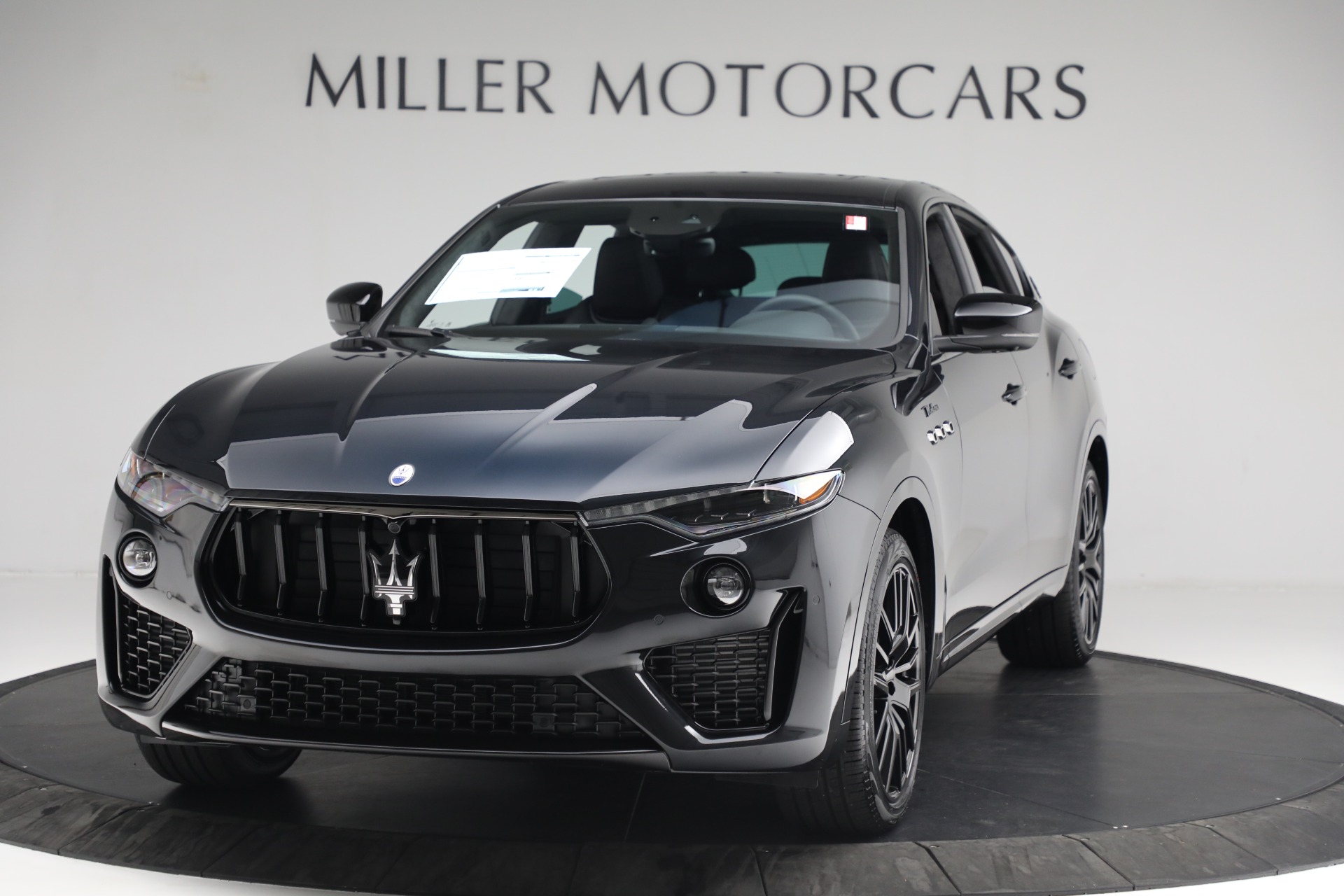 New 2022 Maserati Levante Modena for sale $113,085 at Rolls-Royce Motor Cars Greenwich in Greenwich CT 06830 1