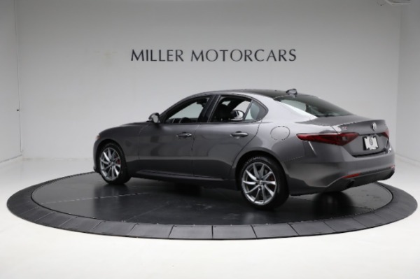 Used 2023 Alfa Romeo Giulia Sprint for sale $41,900 at Rolls-Royce Motor Cars Greenwich in Greenwich CT 06830 10