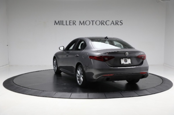 Used 2023 Alfa Romeo Giulia Sprint for sale $41,900 at Rolls-Royce Motor Cars Greenwich in Greenwich CT 06830 11
