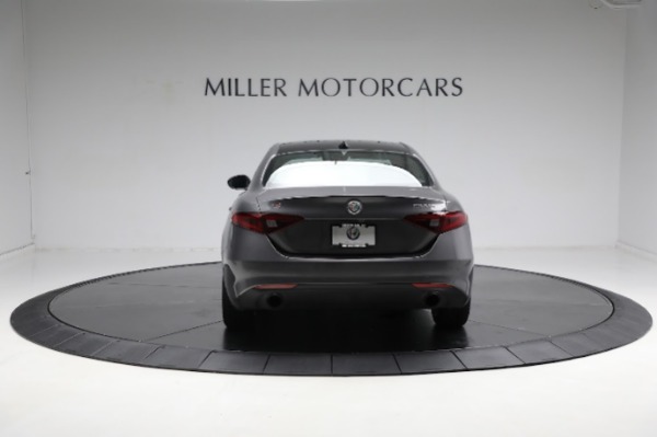Used 2023 Alfa Romeo Giulia Sprint for sale $41,900 at Rolls-Royce Motor Cars Greenwich in Greenwich CT 06830 13