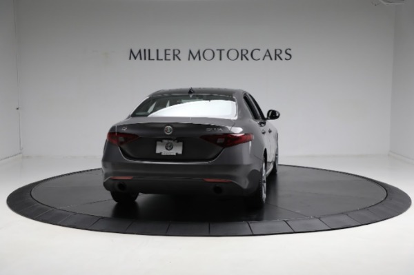 Used 2023 Alfa Romeo Giulia Sprint for sale $41,900 at Rolls-Royce Motor Cars Greenwich in Greenwich CT 06830 14