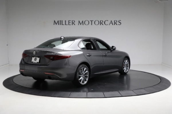Used 2023 Alfa Romeo Giulia Sprint for sale $41,900 at Rolls-Royce Motor Cars Greenwich in Greenwich CT 06830 16