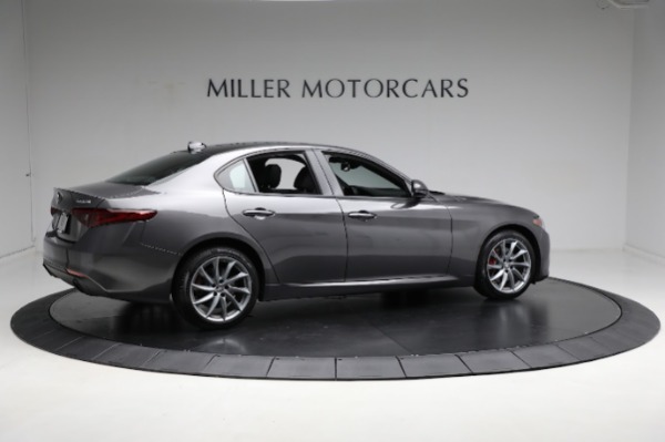 Used 2023 Alfa Romeo Giulia Sprint for sale $37,900 at Rolls-Royce Motor Cars Greenwich in Greenwich CT 06830 18