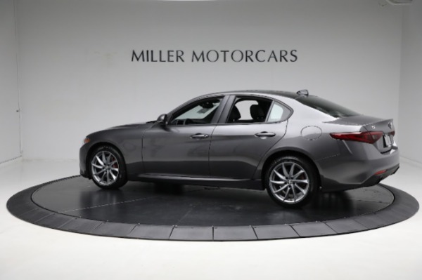 Used 2023 Alfa Romeo Giulia Sprint for sale $41,900 at Rolls-Royce Motor Cars Greenwich in Greenwich CT 06830 9