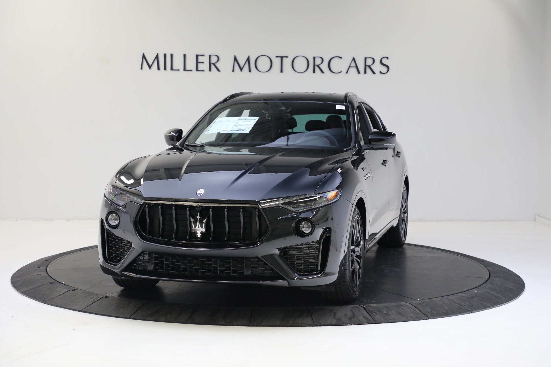 New 2022 Maserati Levante Modena for sale $115,675 at Rolls-Royce Motor Cars Greenwich in Greenwich CT 06830 1