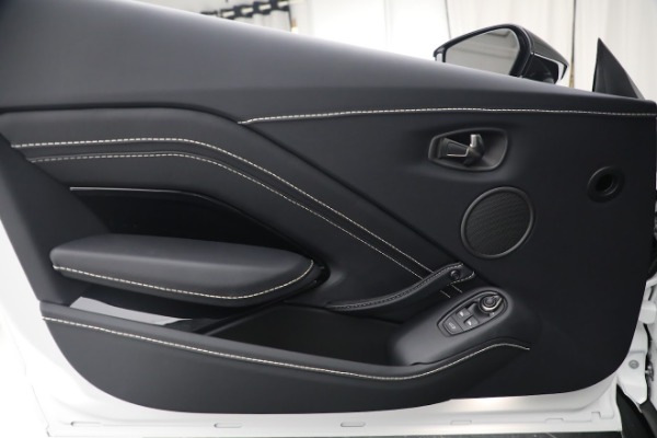 Used 2022 Aston Martin Vantage Coupe for sale $169,900 at Rolls-Royce Motor Cars Greenwich in Greenwich CT 06830 16