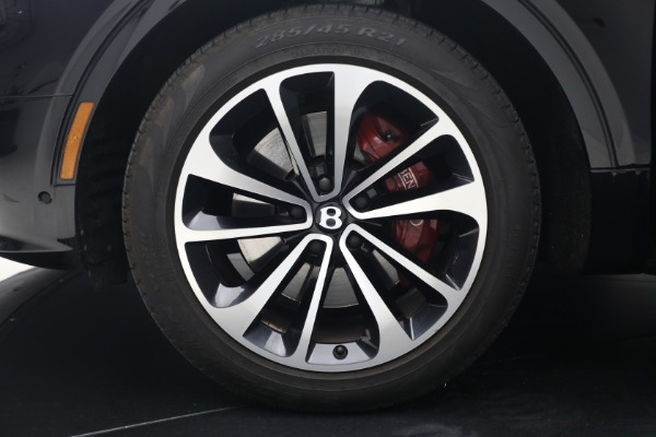 Used 2022 Bentley Bentayga V8 for sale $137,900 at Rolls-Royce Motor Cars Greenwich in Greenwich CT 06830 17