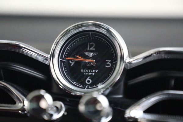 Used 2022 Bentley Bentayga V8 for sale $137,900 at Rolls-Royce Motor Cars Greenwich in Greenwich CT 06830 25