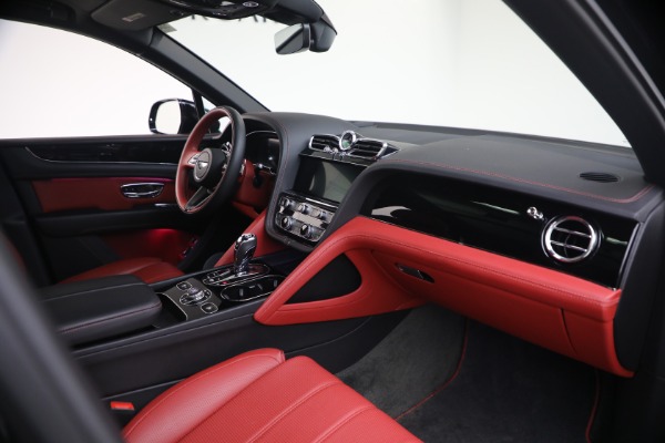Used 2022 Bentley Bentayga V8 for sale $137,900 at Rolls-Royce Motor Cars Greenwich in Greenwich CT 06830 26