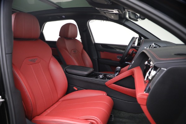 Used 2022 Bentley Bentayga V8 for sale $137,900 at Rolls-Royce Motor Cars Greenwich in Greenwich CT 06830 28