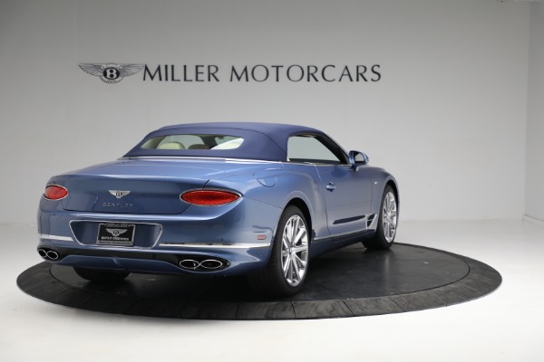 Used 2022 Bentley Continental GT V8 for sale $259,900 at Rolls-Royce Motor Cars Greenwich in Greenwich CT 06830 17