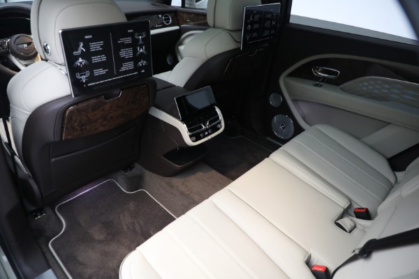 New 2023 Bentley Bentayga EWB Azure for sale $302,995 at Rolls-Royce Motor Cars Greenwich in Greenwich CT 06830 17