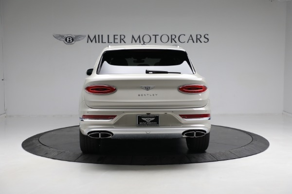 New 2023 Bentley Bentayga EWB Azure for sale $302,995 at Rolls-Royce Motor Cars Greenwich in Greenwich CT 06830 4