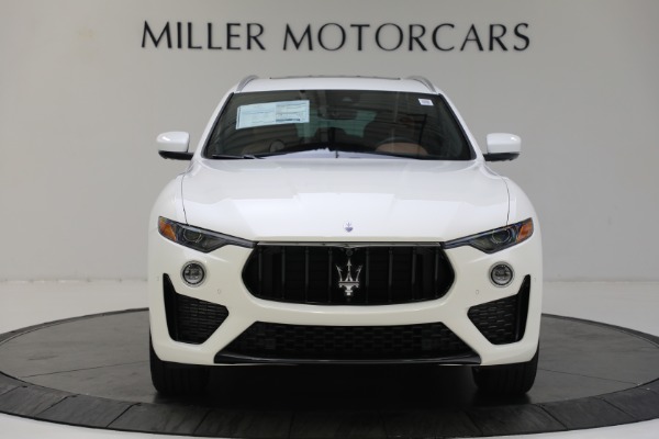 New 2022 Maserati Levante Modena for sale Sold at Rolls-Royce Motor Cars Greenwich in Greenwich CT 06830 16