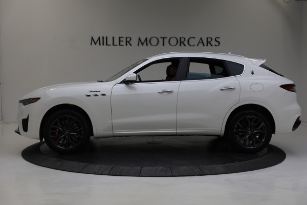 New 2022 Maserati Levante Modena for sale Sold at Rolls-Royce Motor Cars Greenwich in Greenwich CT 06830 4