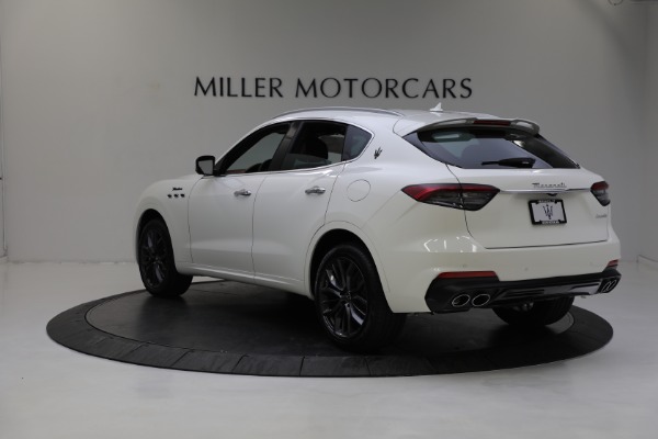 New 2022 Maserati Levante Modena for sale Sold at Rolls-Royce Motor Cars Greenwich in Greenwich CT 06830 7