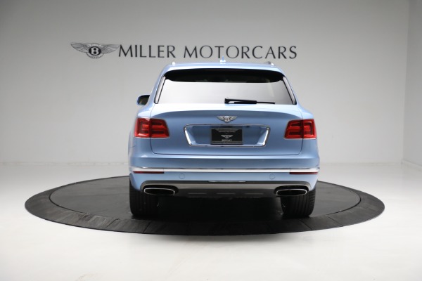Used 2018 Bentley Bentayga W12 Signature for sale $124,900 at Rolls-Royce Motor Cars Greenwich in Greenwich CT 06830 6