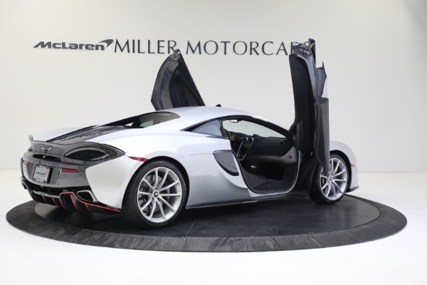 Used 2019 McLaren 570S for sale Call for price at Rolls-Royce Motor Cars Greenwich in Greenwich CT 06830 18