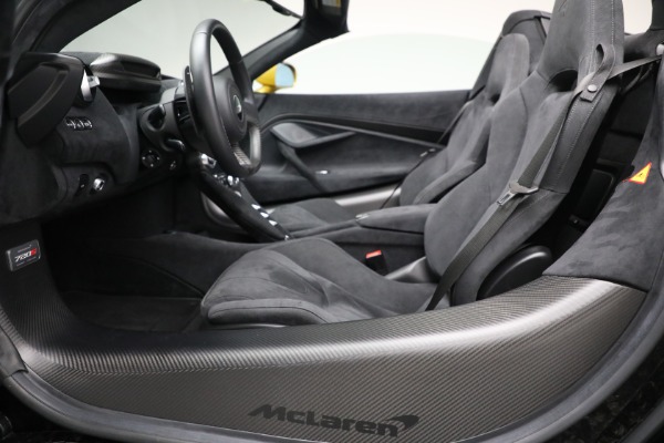 Used 2020 McLaren 720S Spider for sale $309,900 at Rolls-Royce Motor Cars Greenwich in Greenwich CT 06830 23