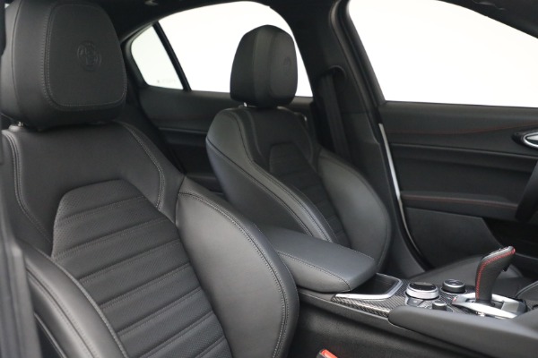 New 2023 Alfa Romeo Giulia Estrema for sale $55,610 at Rolls-Royce Motor Cars Greenwich in Greenwich CT 06830 14