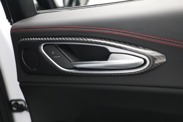 New 2023 Alfa Romeo Giulia Estrema for sale $55,610 at Rolls-Royce Motor Cars Greenwich in Greenwich CT 06830 20