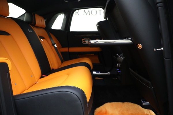 New 2023 Rolls-Royce Black Badge Ghost for sale $437,625 at Rolls-Royce Motor Cars Greenwich in Greenwich CT 06830 25