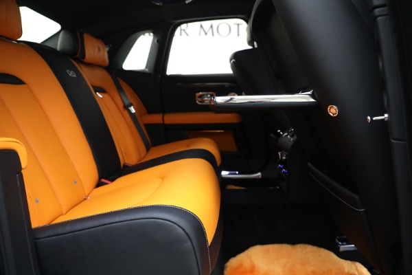 Used 2023 Rolls-Royce Black Badge Ghost for sale $319,900 at Rolls-Royce Motor Cars Greenwich in Greenwich CT 06830 25