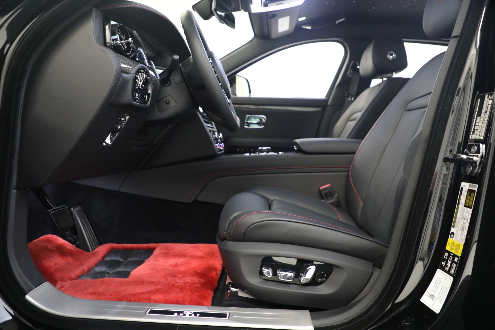 New 2023 Rolls-Royce Black Badge Ghost Black Badge for sale Sold at Rolls-Royce Motor Cars Greenwich in Greenwich CT 06830 16