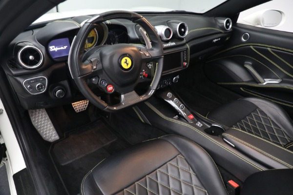 Used 2015 Ferrari California T for sale $157,900 at Rolls-Royce Motor Cars Greenwich in Greenwich CT 06830 19