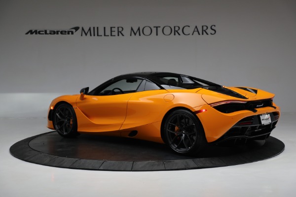 New 2022 McLaren 720S Spider Performance for sale $377,370 at Rolls-Royce Motor Cars Greenwich in Greenwich CT 06830 23