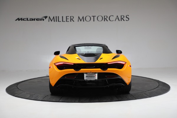 New 2022 McLaren 720S Spider Performance for sale $377,370 at Rolls-Royce Motor Cars Greenwich in Greenwich CT 06830 24