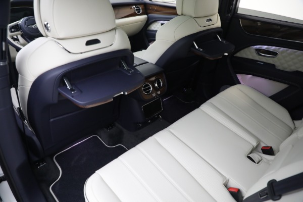 New 2022 Bentley Bentayga V8 for sale Sold at Rolls-Royce Motor Cars Greenwich in Greenwich CT 06830 27