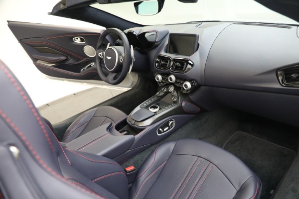 Used 2023 Aston Martin Vantage Roadster for sale Call for price at Rolls-Royce Motor Cars Greenwich in Greenwich CT 06830 25