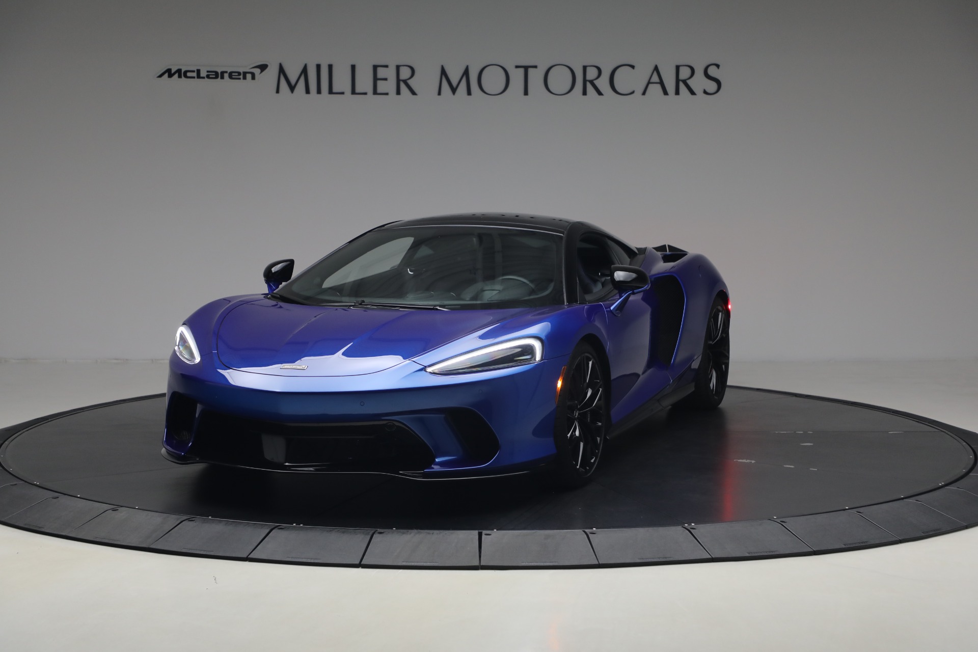 Used 2023 McLaren GT Luxe for sale $173,900 at Rolls-Royce Motor Cars Greenwich in Greenwich CT 06830 1
