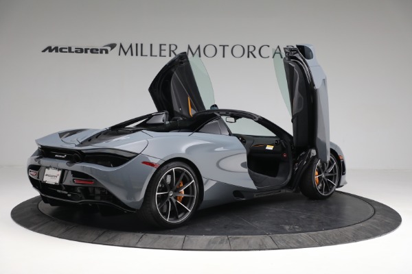New 2022 McLaren 720S Spider Performance for sale $393,270 at Rolls-Royce Motor Cars Greenwich in Greenwich CT 06830 14