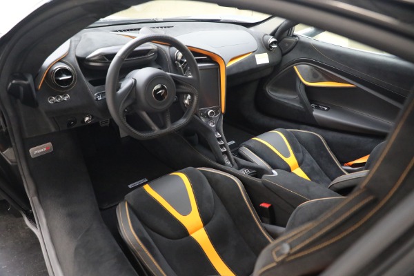 New 2022 McLaren 720S Spider Performance for sale $393,270 at Rolls-Royce Motor Cars Greenwich in Greenwich CT 06830 17